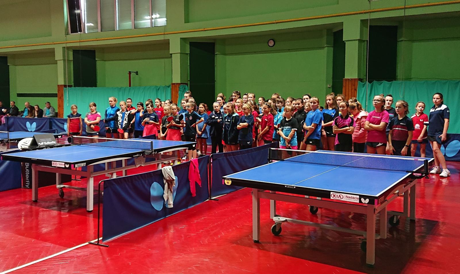 Fotogaléria SPM ml. žiačok v Ružomberku s úspechom C. Korf - v boji o finále prehrala 3:2. Nakoniec 4. miesto, gratulujeme (3) SPM ml. žiačok v Ružomberku s úspechom C. Korf - v boji o finále prehrala 3:2. Nakoniec 4. miesto, gratulujeme